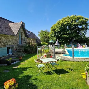 https://longere-de-nivinen.inbrittany.com